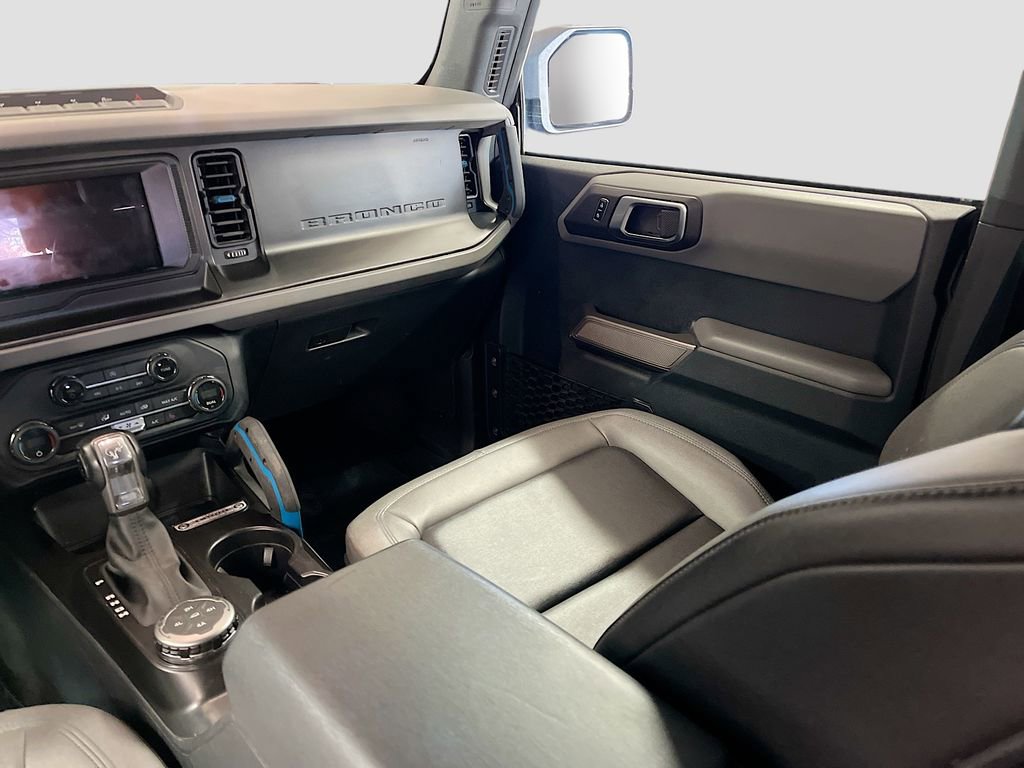 Used 2023 Ford Bronco Black Diamond w/ Sasquatch Package image 8