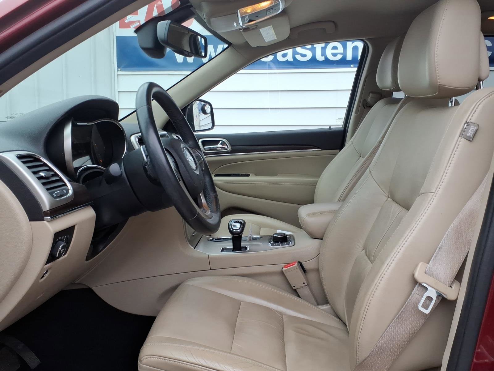 Used 2014 Jeep Grand Cherokee Limited AWD/4WD image 8