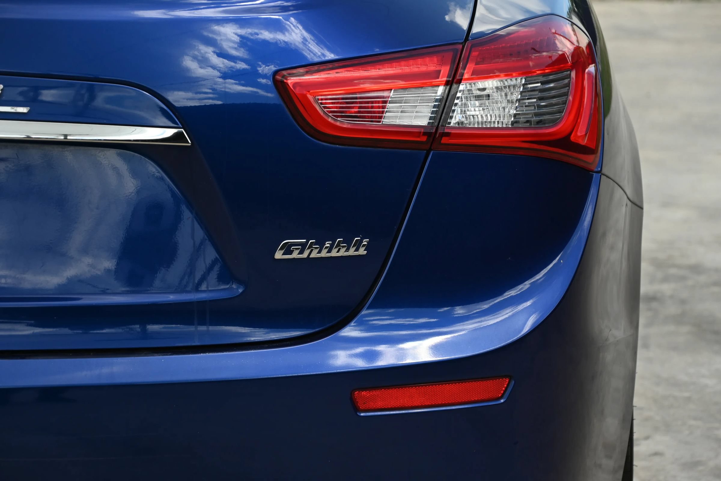 Used 2016 Maserati Ghibli RWD image 9