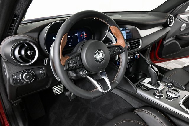 New 2025 Alfa Romeo Giulia w/ Driving Assist Package image 2