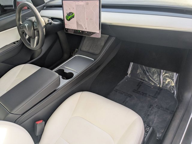 Used 2021 Tesla Model Y Long Range image 23