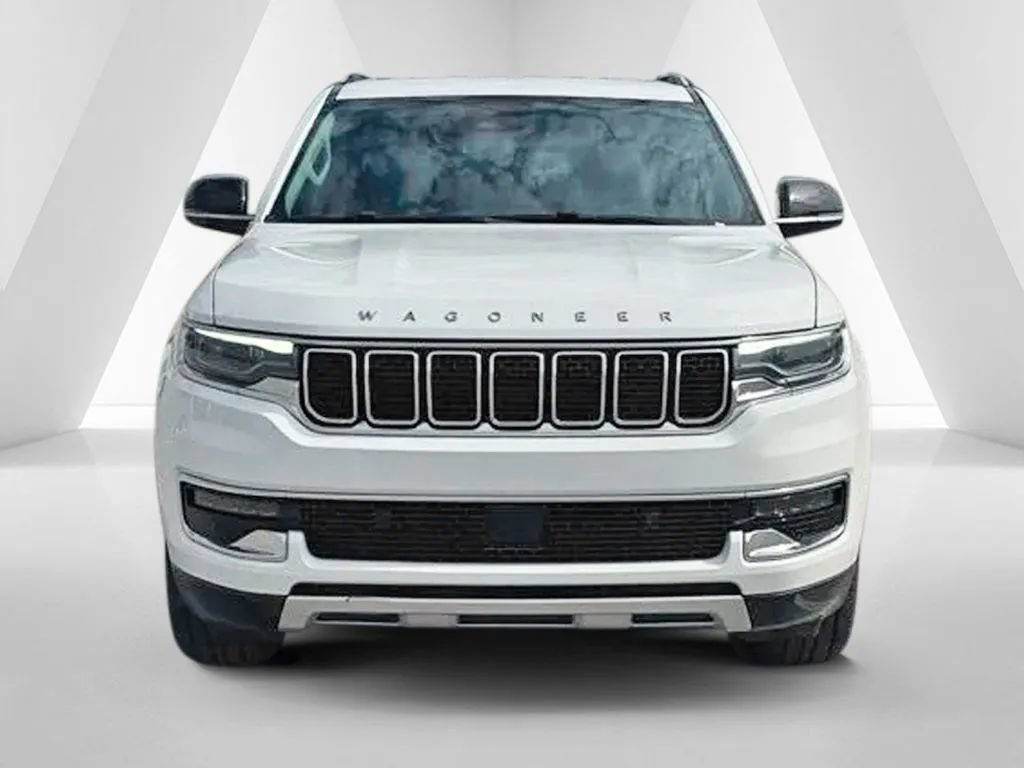 Used 2024 Jeep Wagoneer Series II w/ Flexible Seating Group AWD/4WD image 2