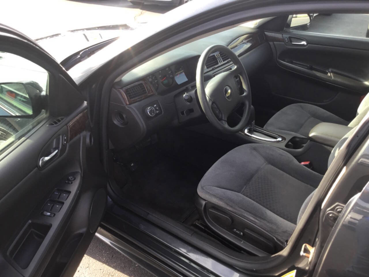 Used 2016 Chevrolet Impala Limited LS FWD image 9