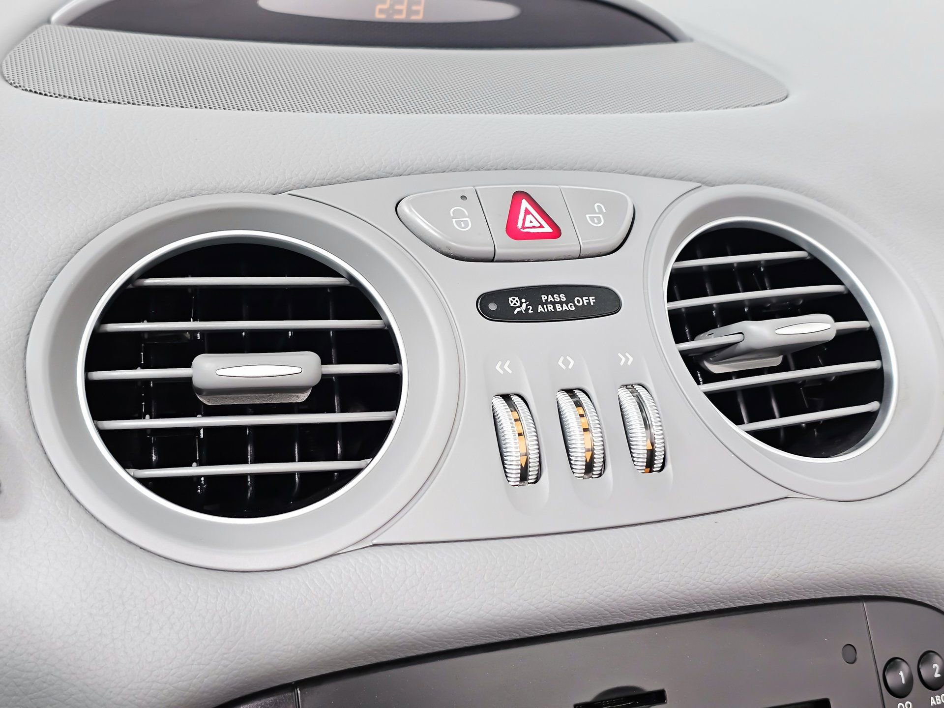 Used 2012 Mercedes-Benz SL 63 AMG image 29