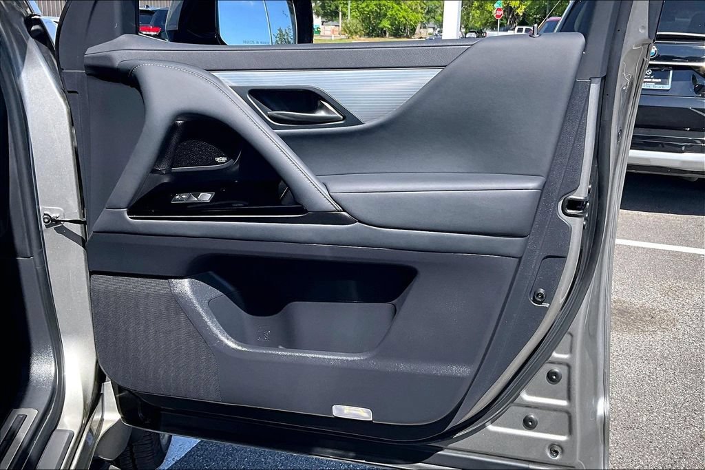 Used 2023 Lexus LX 600 F Sport AWD/4WD image 28