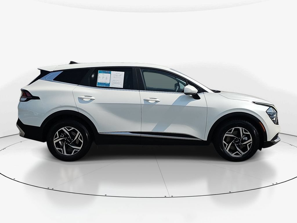Used 2024 Kia Sportage LX FWD image 5