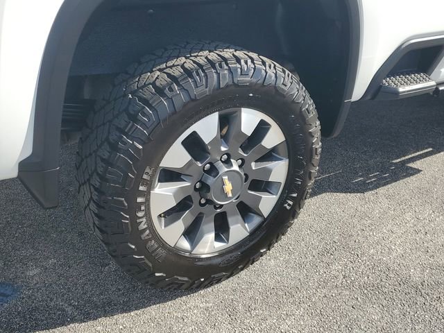 Used 2021 Chevrolet Silverado 2500 Custom w/ Custom Value Package image 5