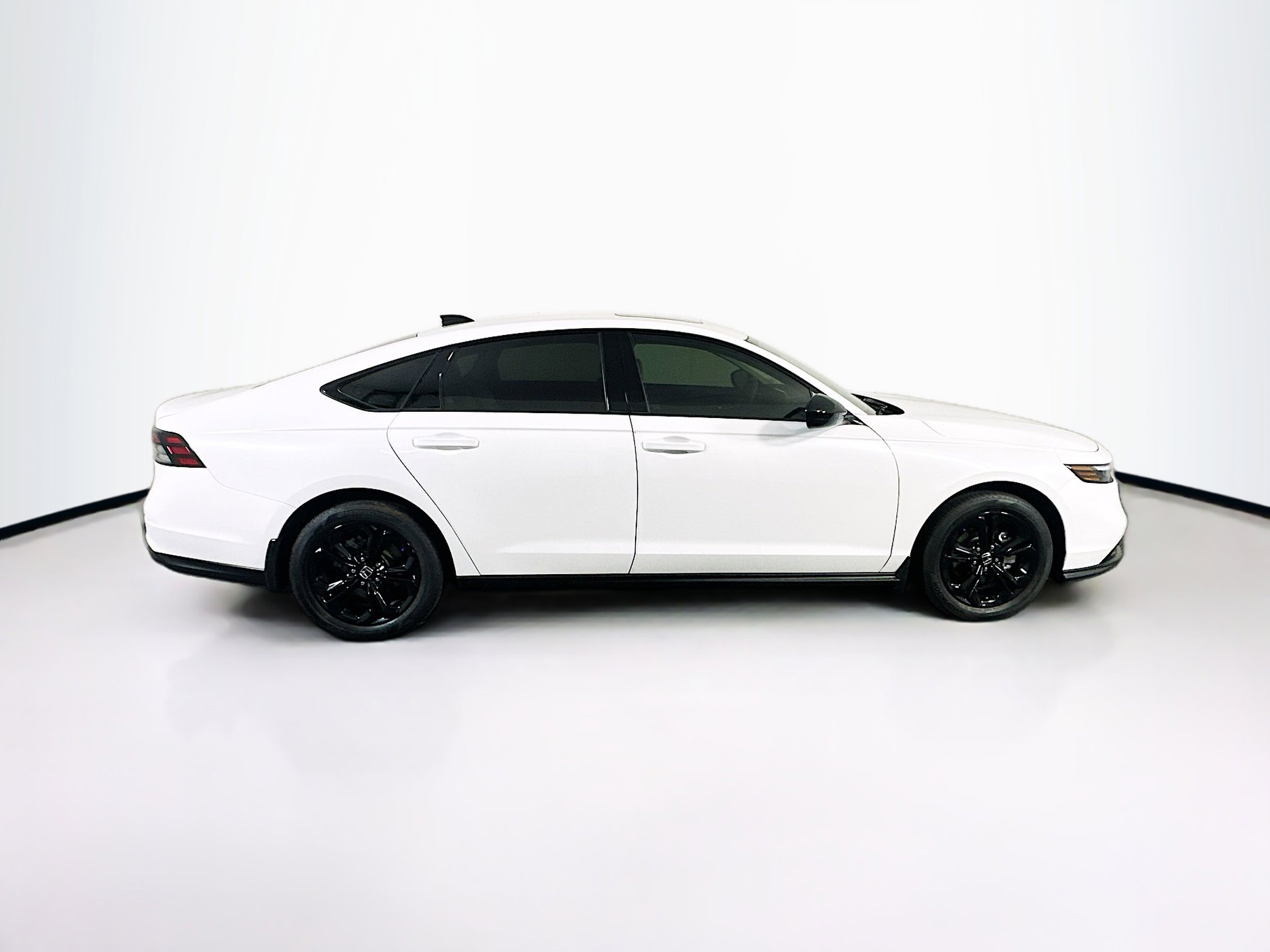 Used 2025 Honda Accord SE image 10