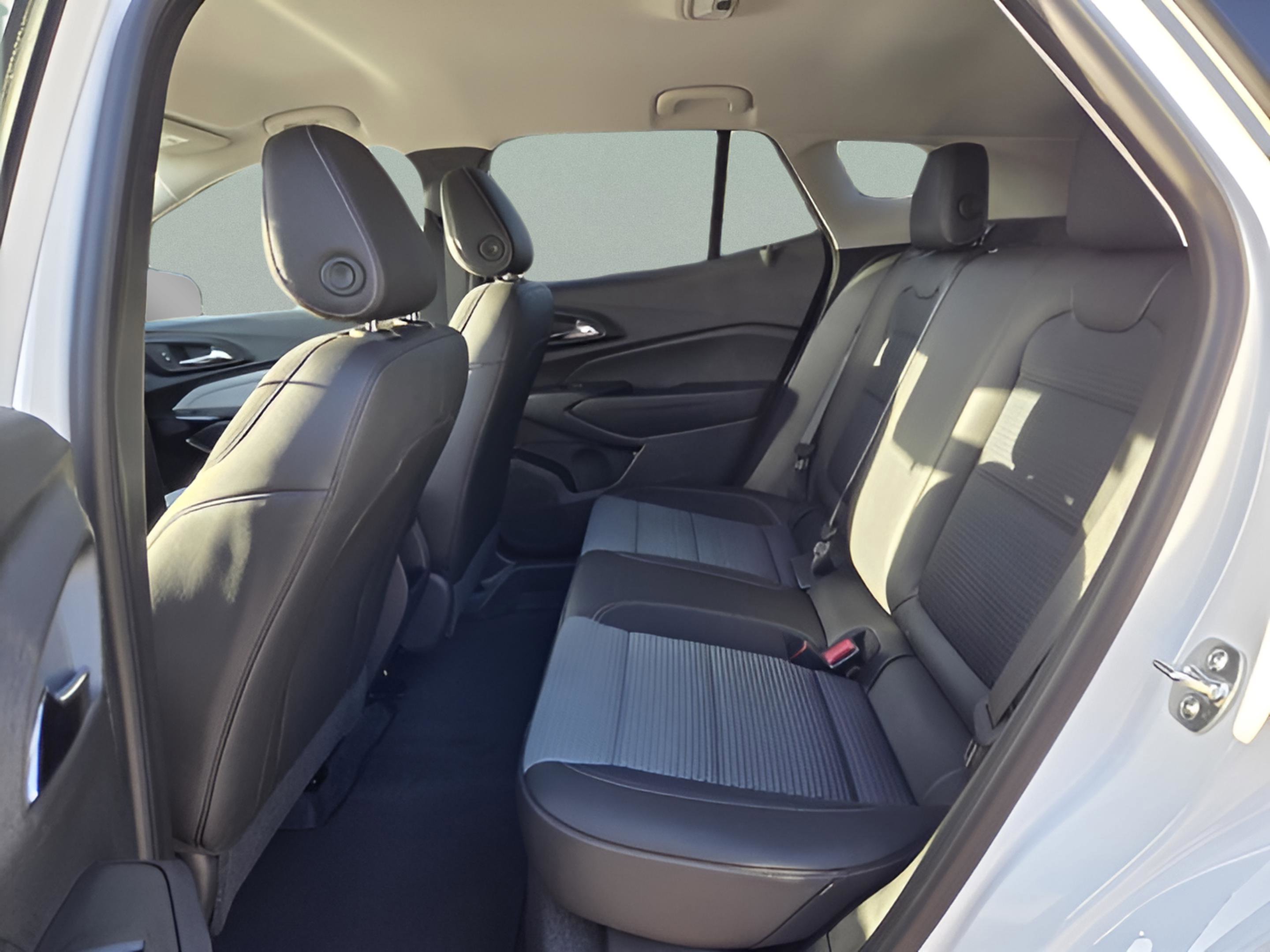 New 2026 Chevrolet Trax LT image 16