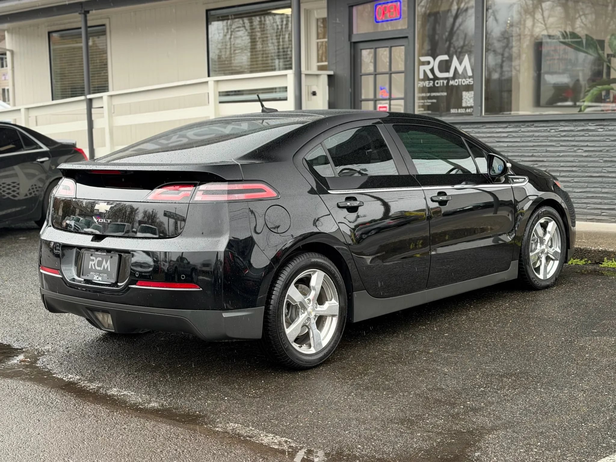 Used 2014 Chevrolet Volt Premium w/ Premium Trim Package FWD image 5