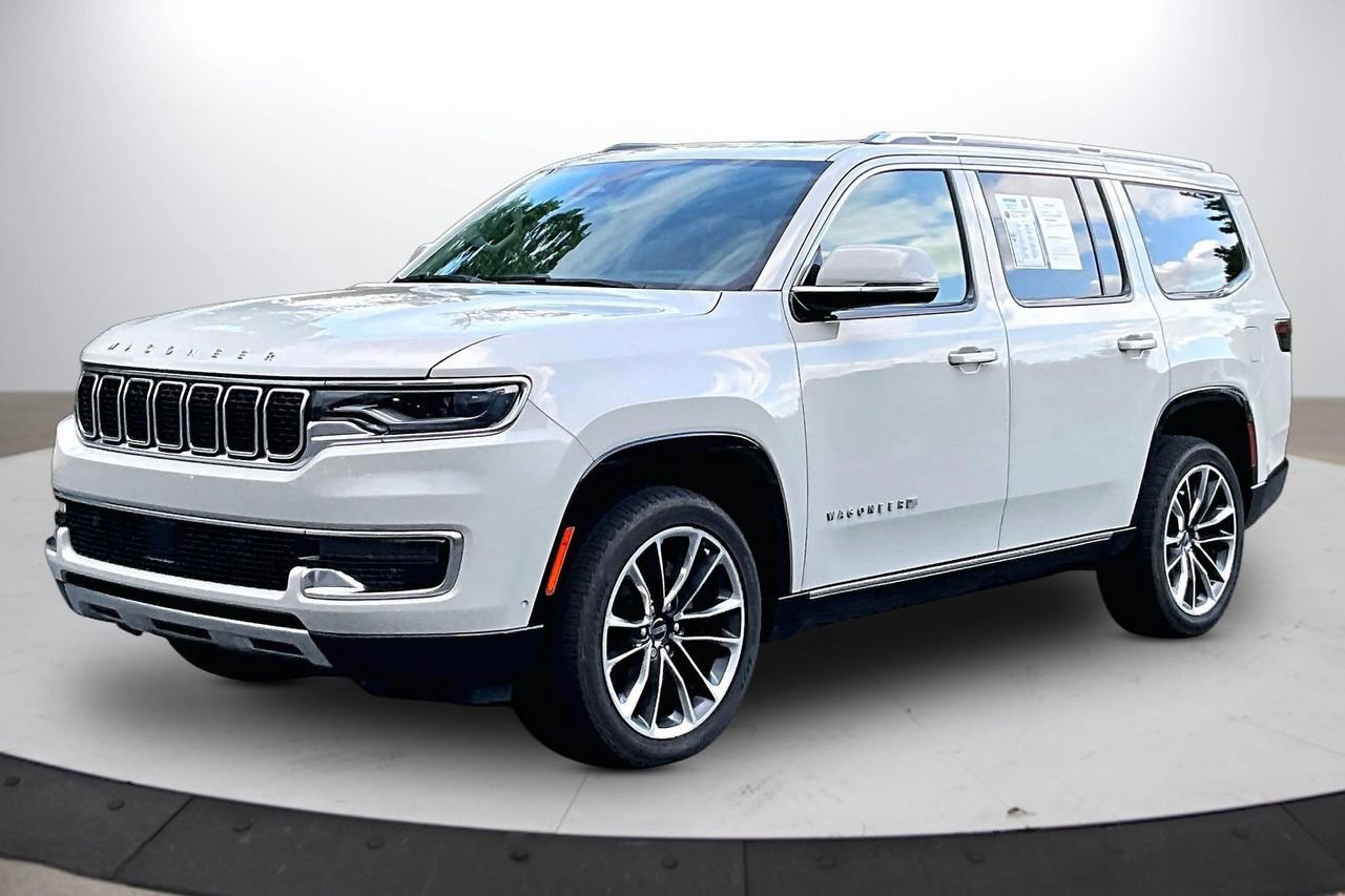 Certified 2022 Jeep Wagoneer Series III w/ Premium Group I AWD/4WD image 4