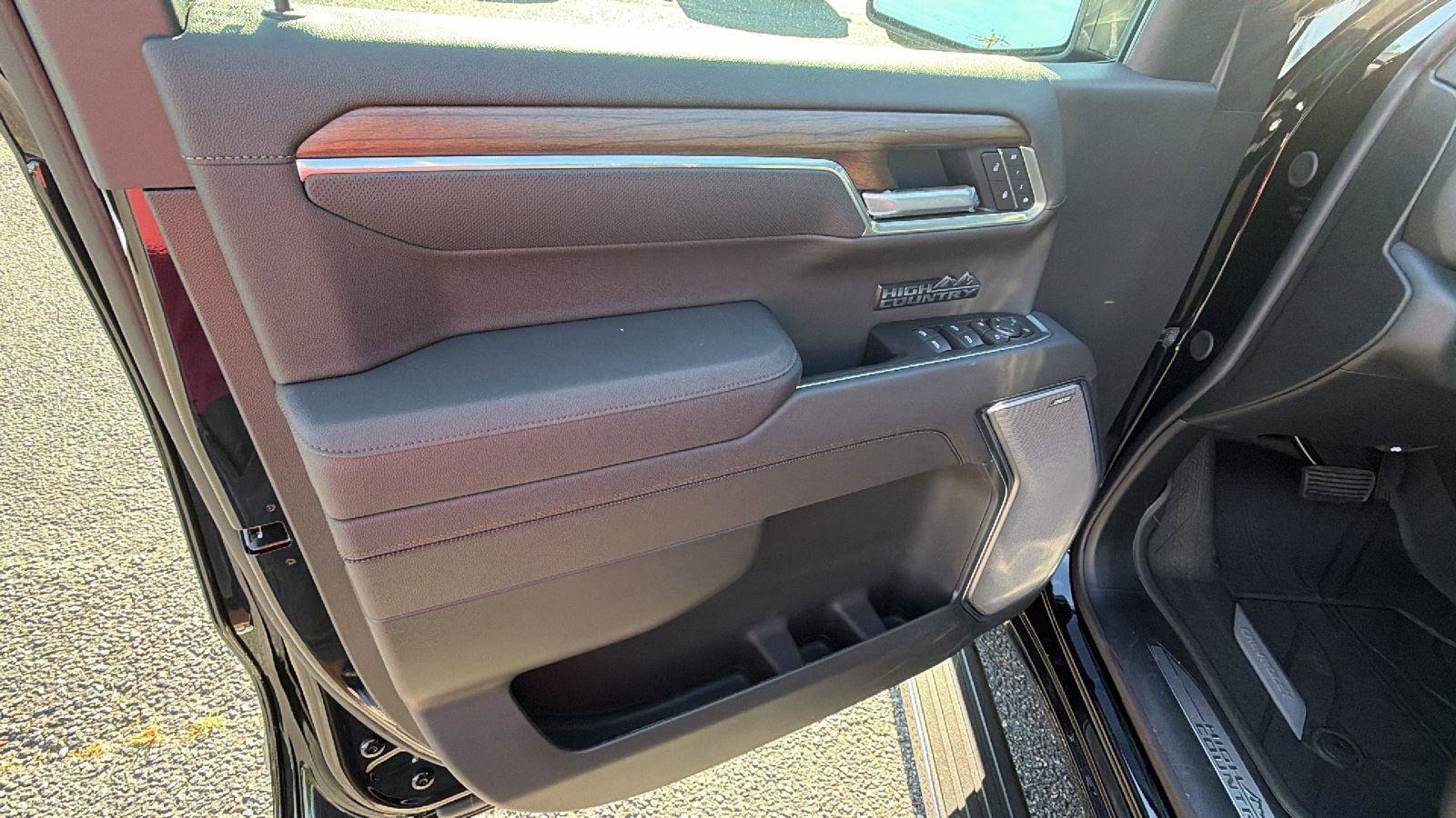 New 2026 Chevrolet Silverado 1500 High Country AWD/4WD image 11