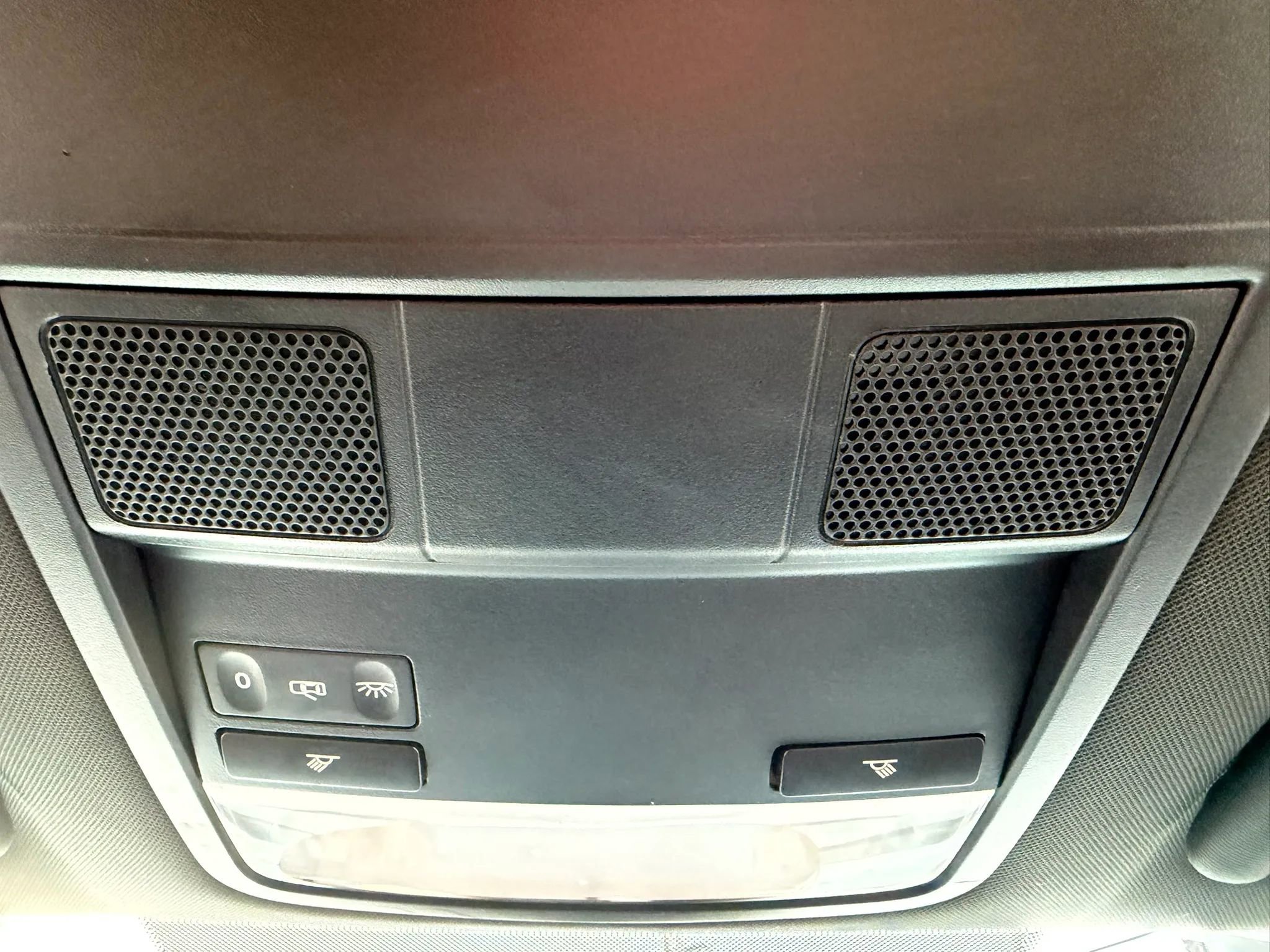 Used 2019 Volkswagen Beetle 2.0T S image 31