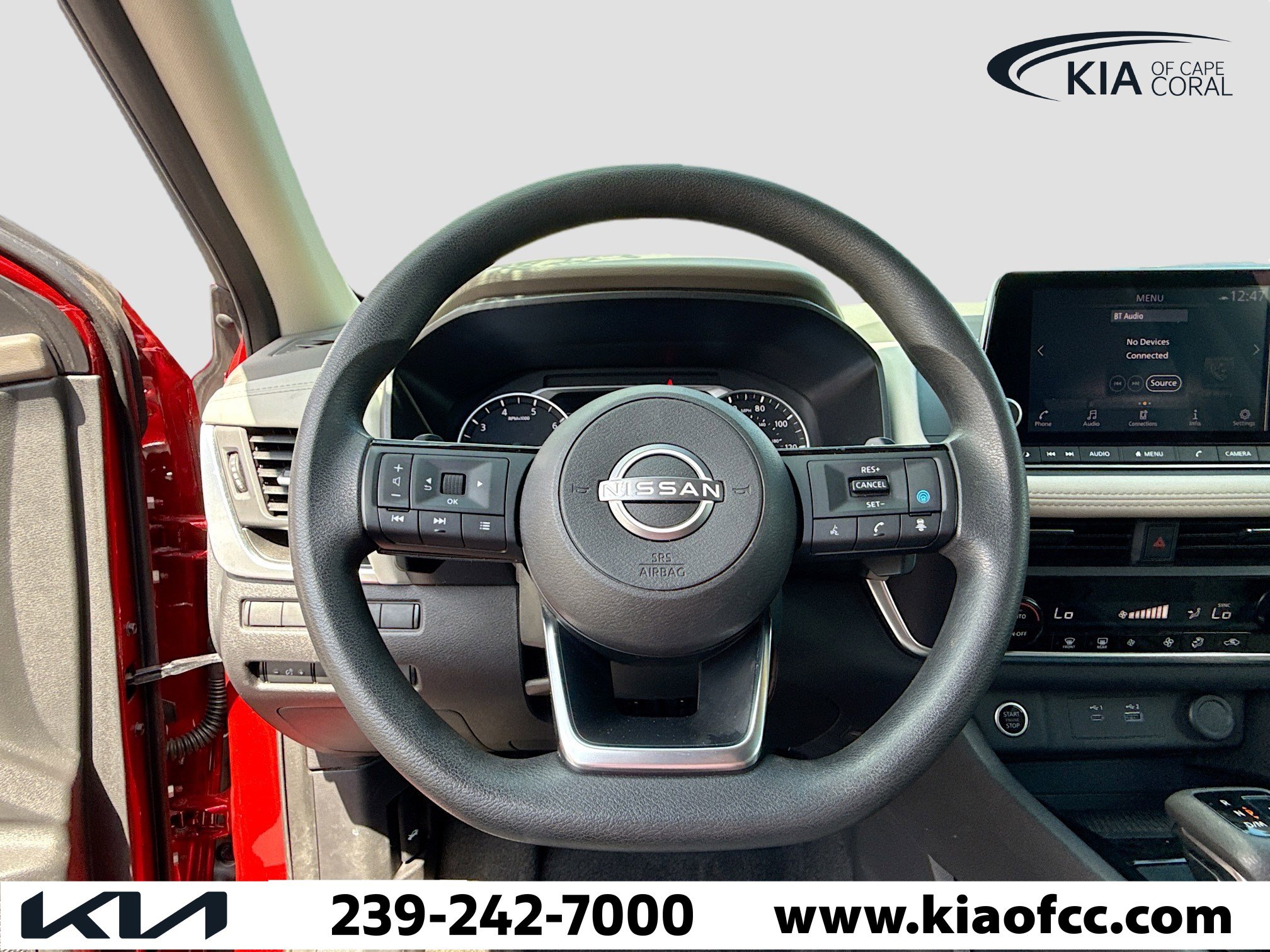 Used 2023 Nissan Rogue SV image 35