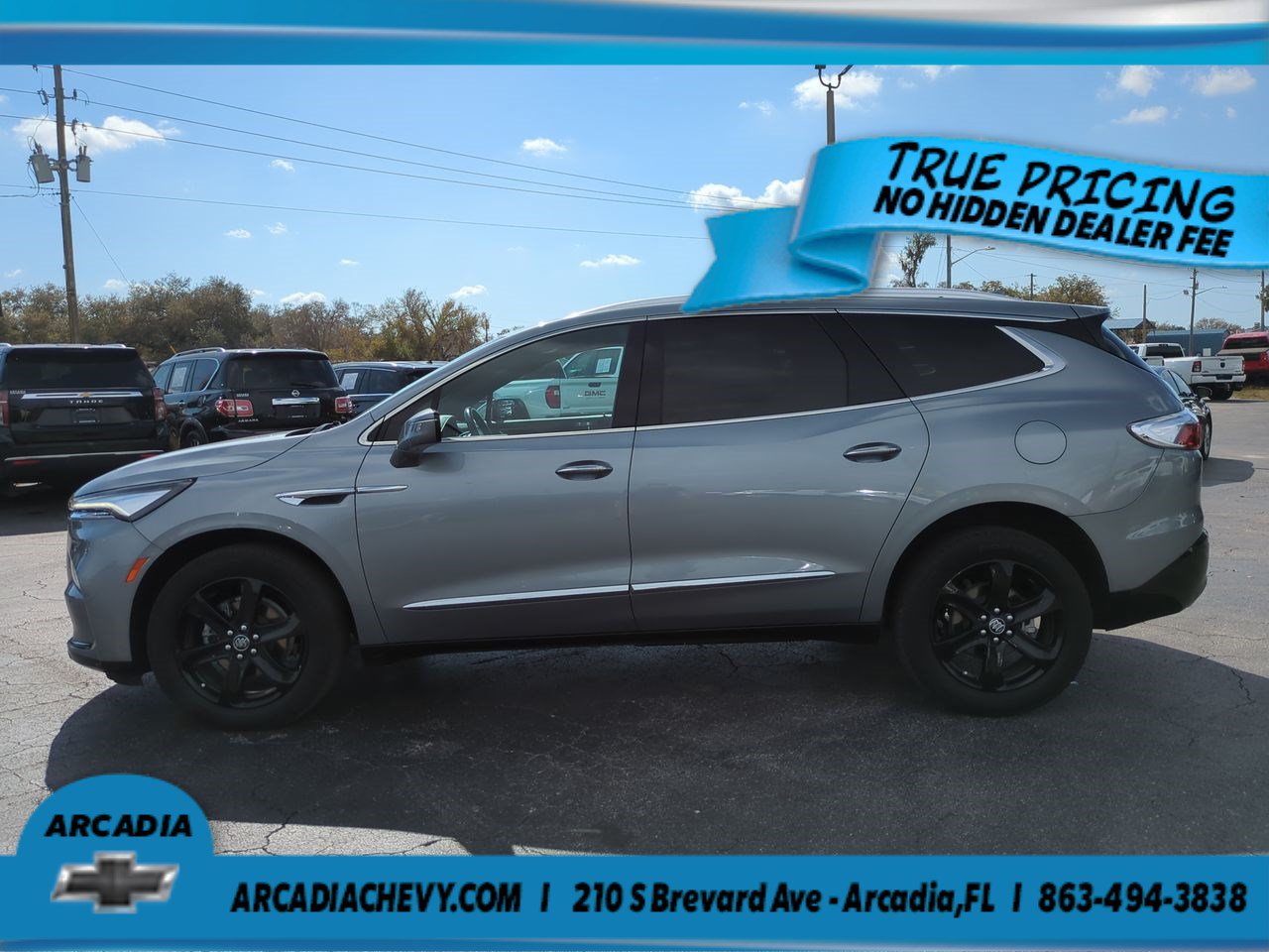 Used 2024 Buick Enclave Essence w/ Experience Buick Package FWD image 7