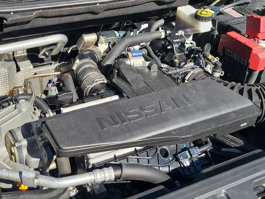 Used 2024 Nissan Rogue S AWD/4WD image 29