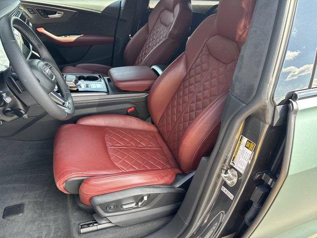 Used 2024 Audi SQ8 Prestige AWD/4WD image 10