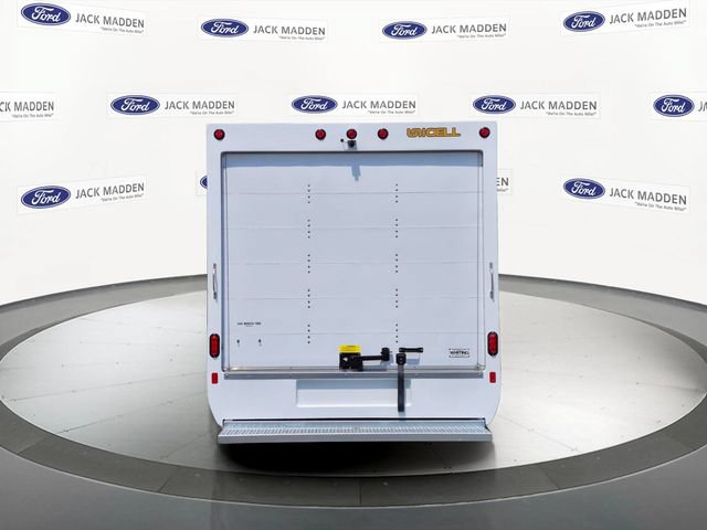 New 2027 Ford E-350 and Econoline 350 Super Duty w/ Power Equipment Group RWD image 4