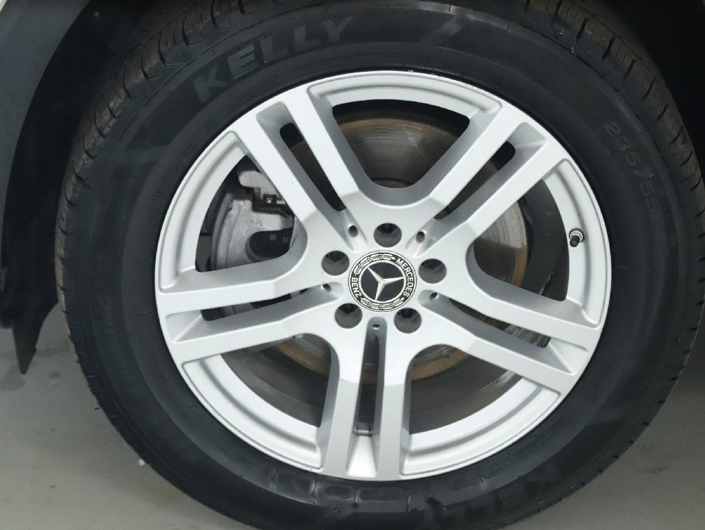 Used 2023 Mercedes-Benz GLB 250 4MATIC image 38