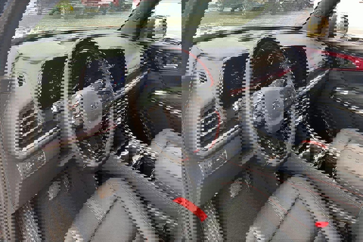 Used 2024 Chevrolet Traverse RS image 15