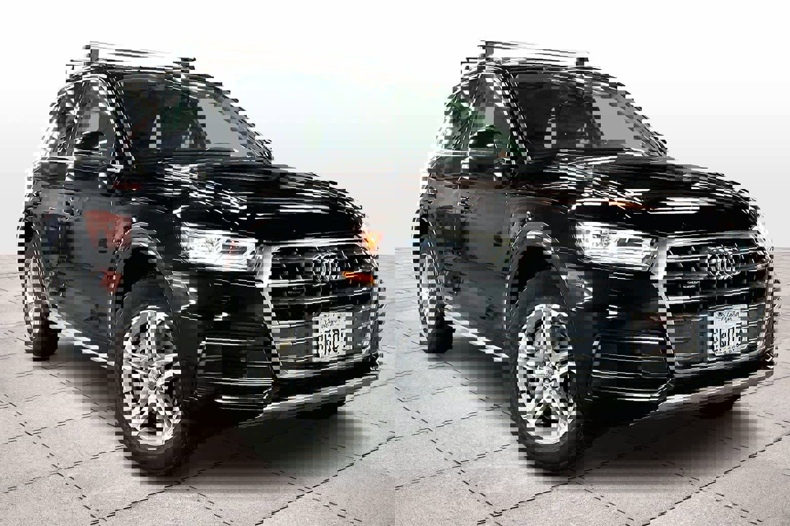 Used 2018 Audi Q5 Premium Plus w/ Premium Plus Package image 2