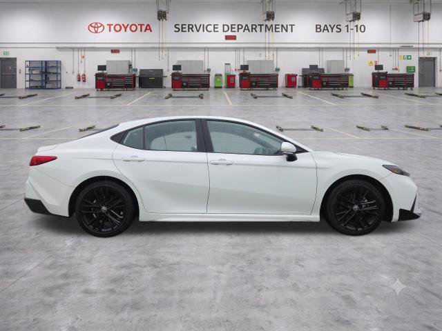 Used 2025 Toyota Camry SE FWD image 5
