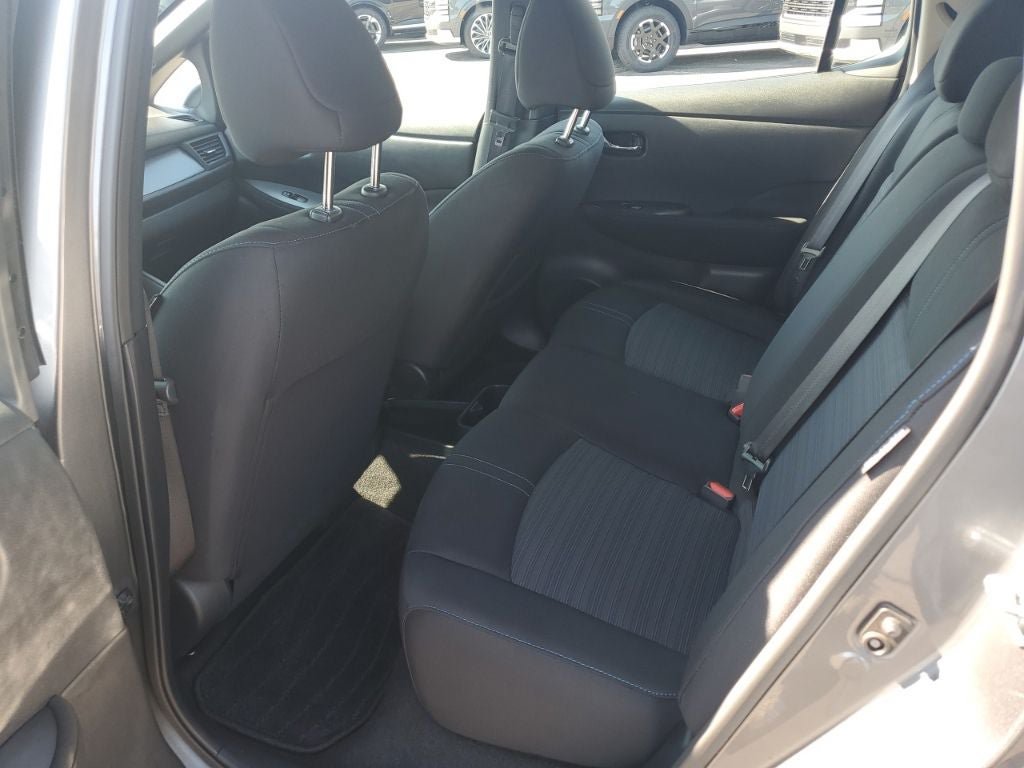 Used 2025 Nissan Leaf S FWD image 29