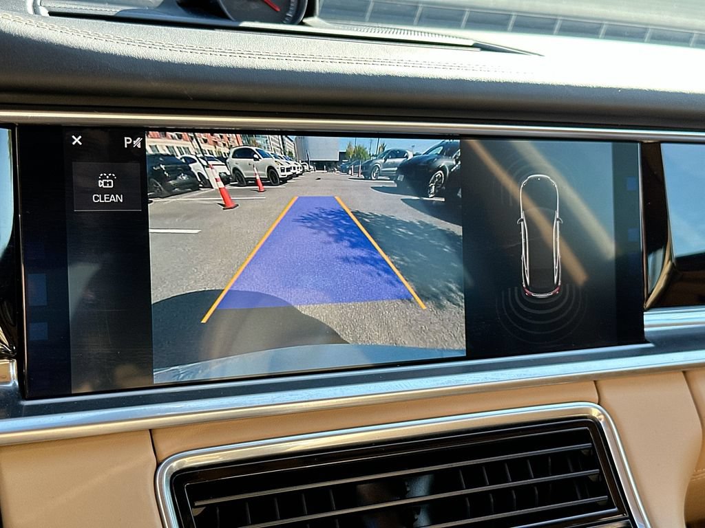 Used 2018 Porsche Panamera 4 AWD/4WD image 17
