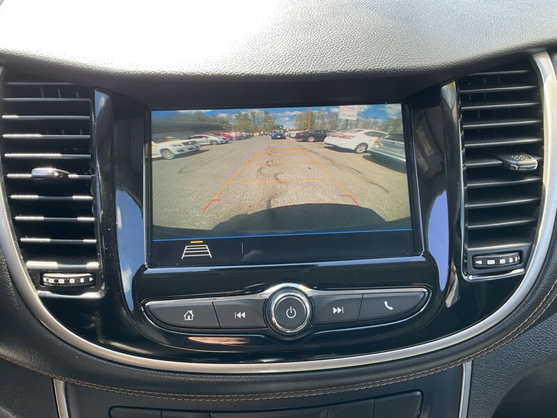 Used 2018 Chevrolet Trax LT FWD image 19