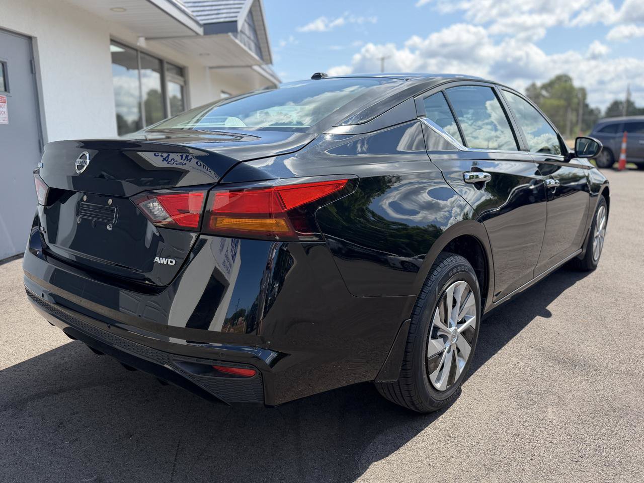 Used 2020 Nissan Altima 2.5 S w/ Driver Assist Package AWD/4WD image 8