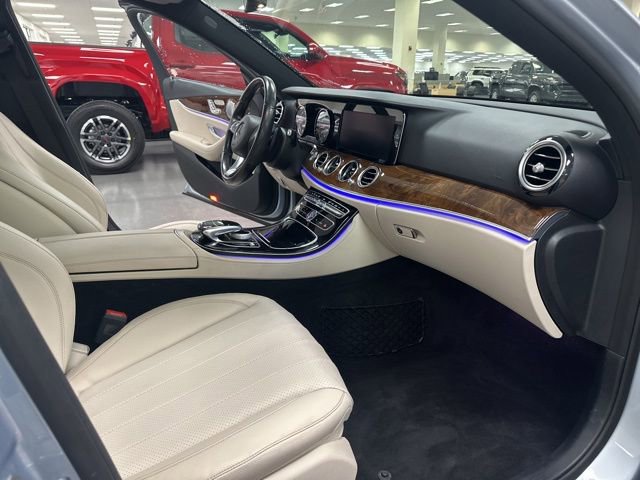 Used 2017 Mercedes-Benz E 300 4MATIC image 22