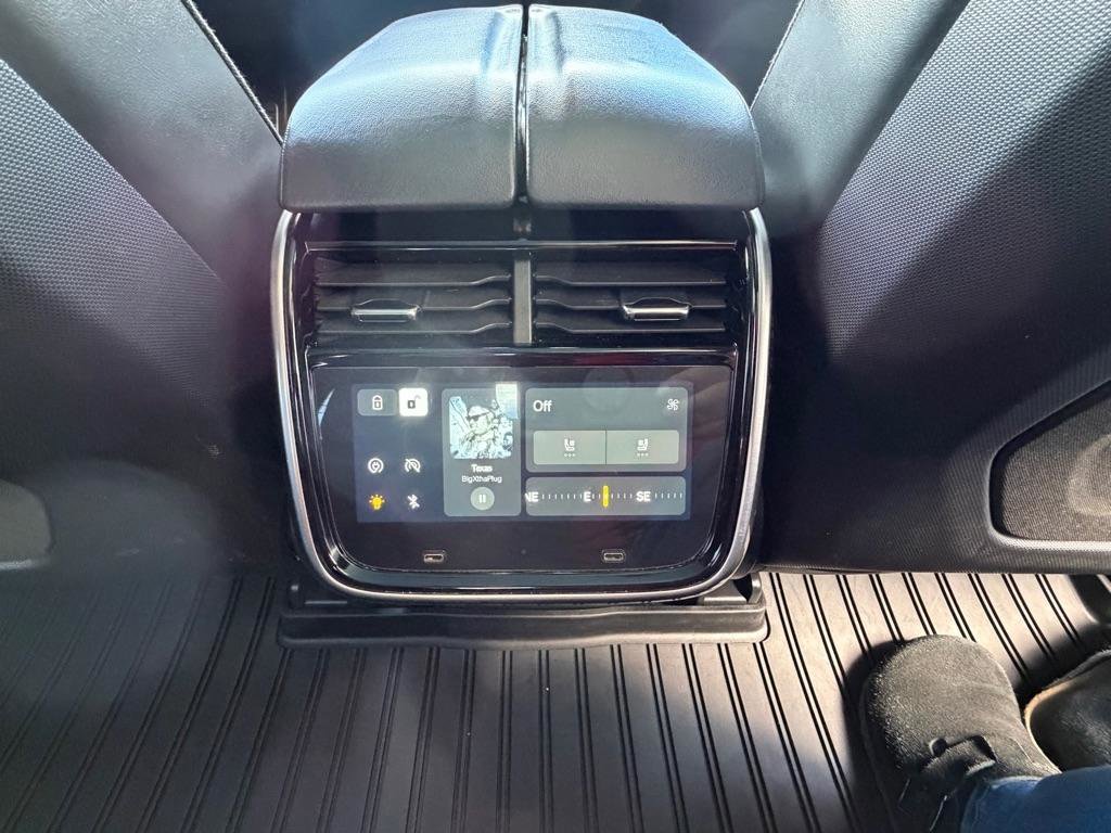 Used 2022 Rivian R1T Adventure image 26