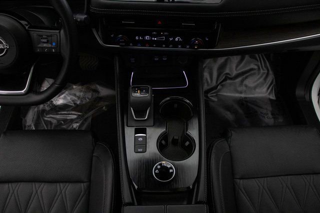 Used 2024 Nissan Rogue Platinum w/ Platinum Premium Package image 24