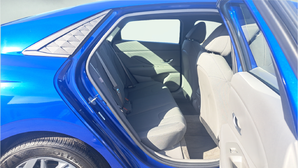Used 2024 Hyundai Elantra SEL FWD image 26