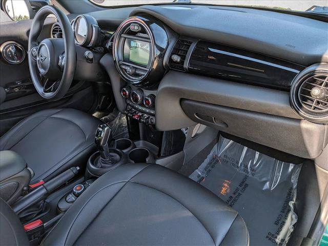 Used 2021 MINI Cooper 2-Door Hardtop w/ Driver Assistance Package FWD image 21