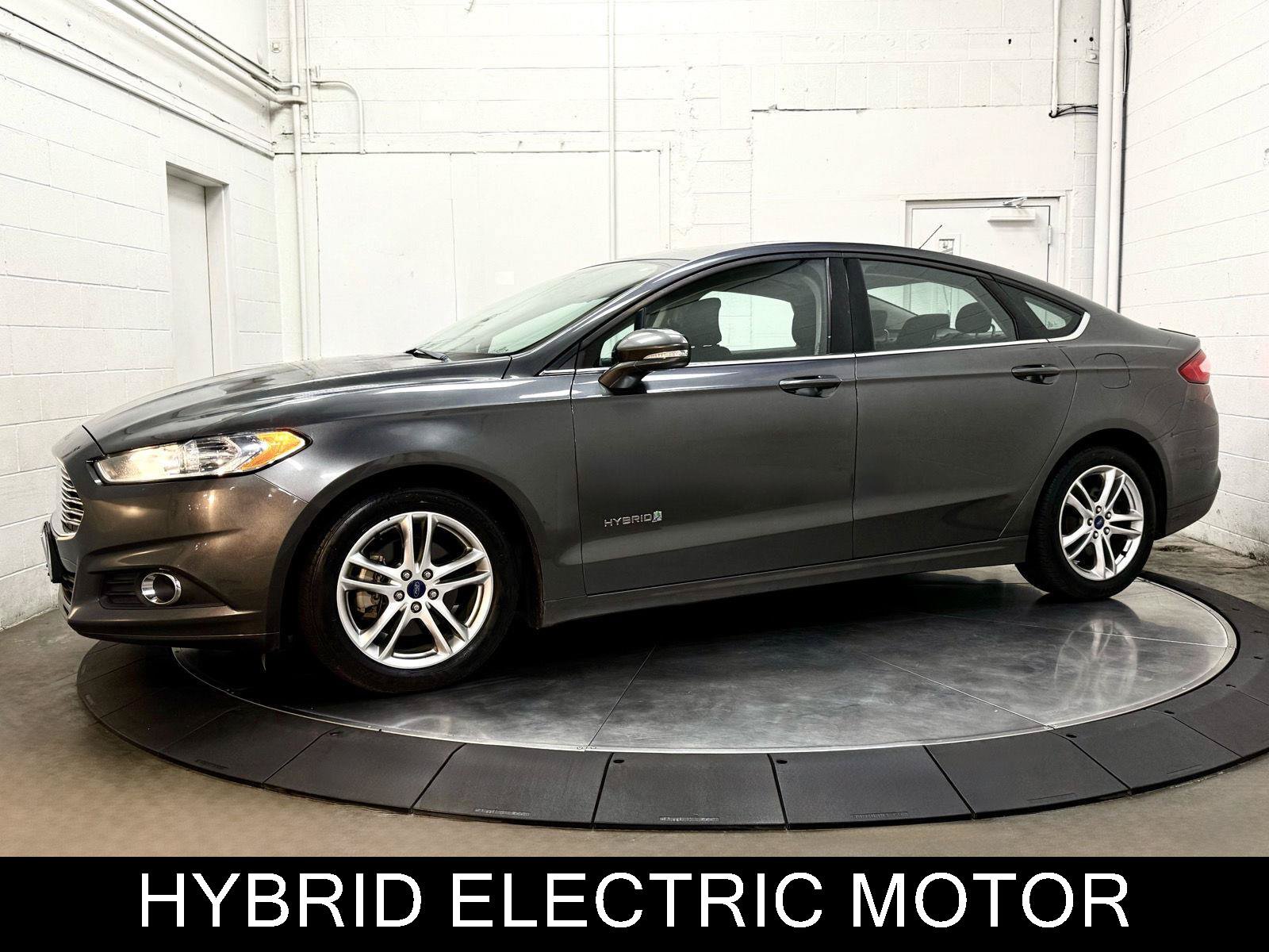 Used 2016 Ford Fusion SE FWD image 3