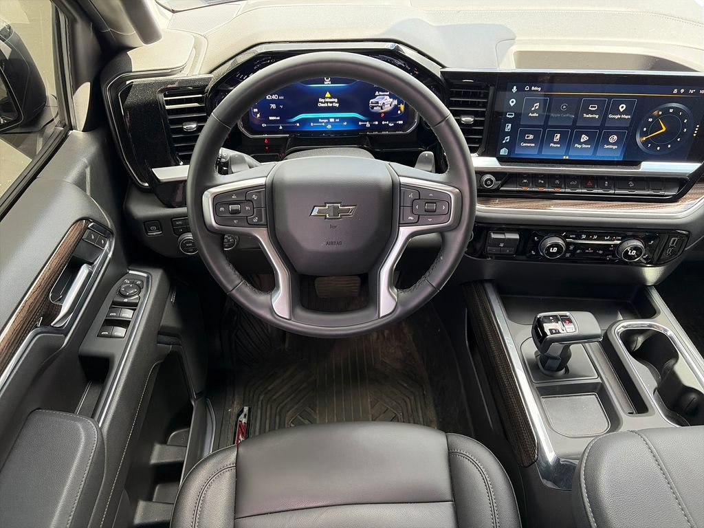 Used 2026 Chevrolet Silverado 1500 LT Trail Boss w/ LT Trail Boss Premium Package AWD/4WD image 9