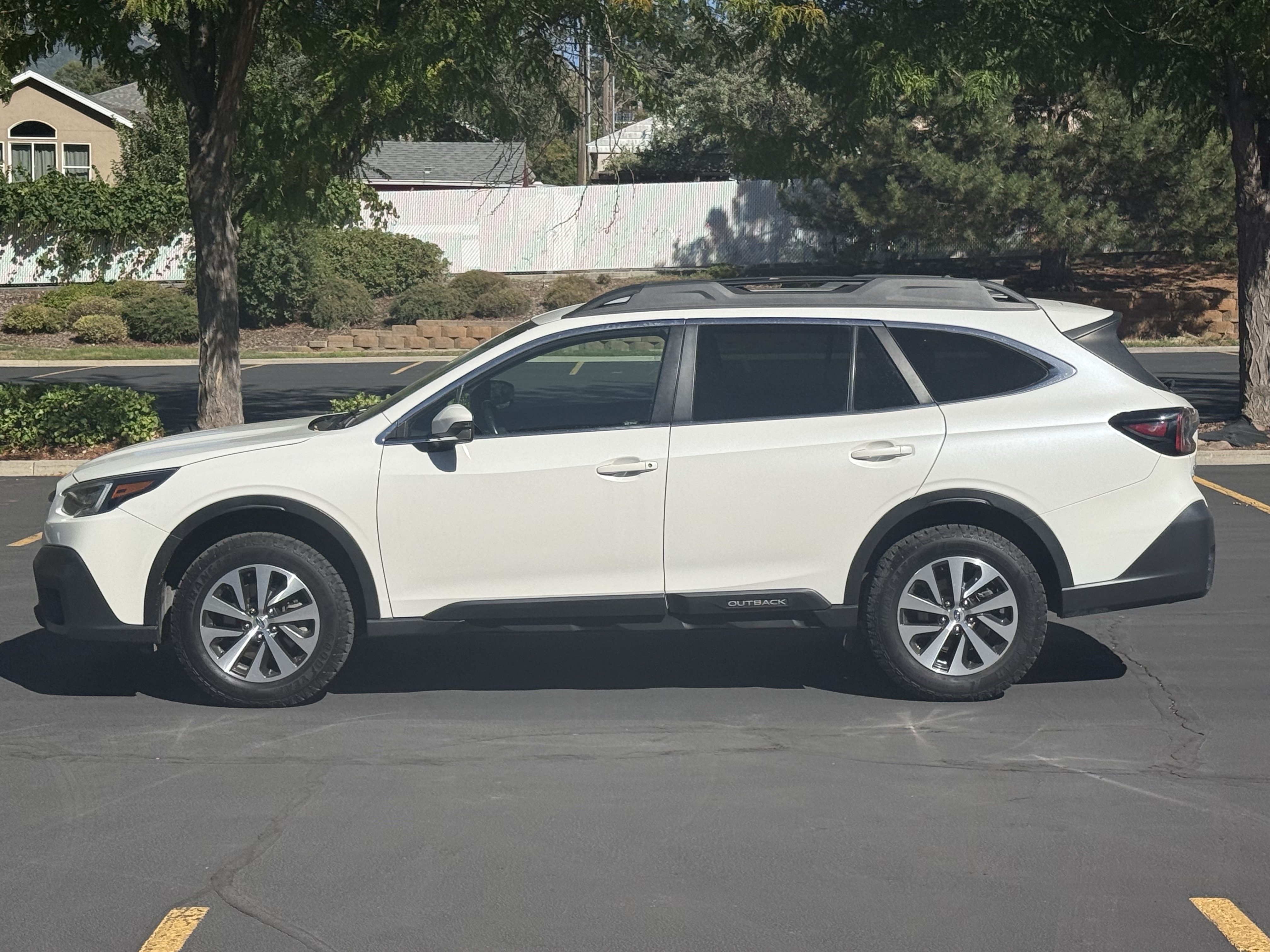 Used 2022 Subaru Outback Premium AWD/4WD image 7
