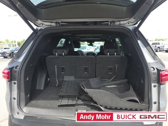 Used 2023 Chevrolet Traverse RS AWD/4WD image 50