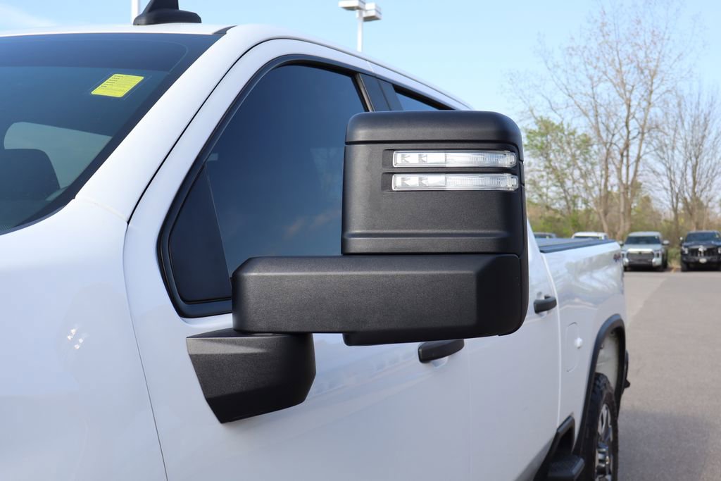 Used 2022 Chevrolet Silverado 2500 Custom w/ Custom Value Package image 8