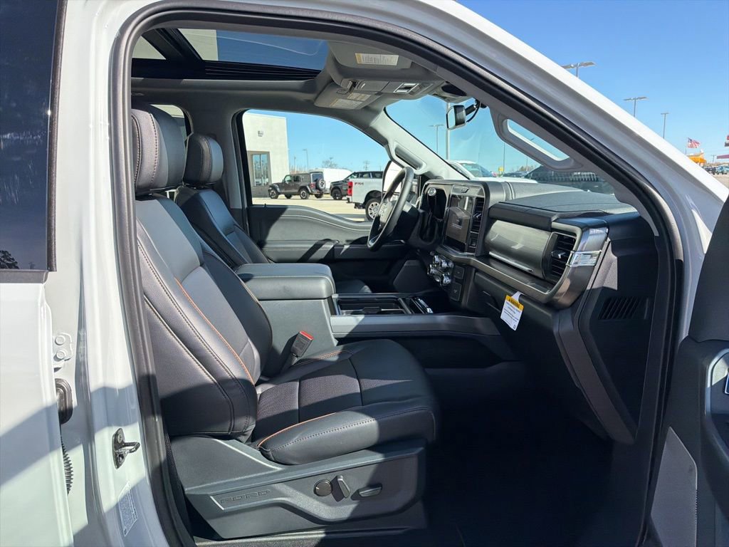 New 2026 Ford F250 Lariat w/ Black Appearance Package image 21