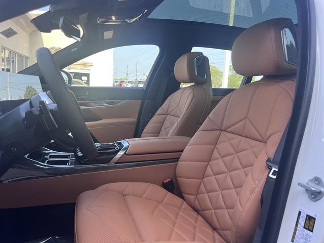 New 2025 BMW 740i xDrive image 19