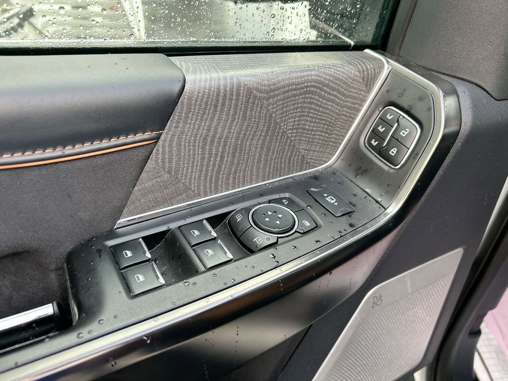 Used 2024 Ford F250 Platinum w/ Tremor Off-Road Package AWD/4WD image 27