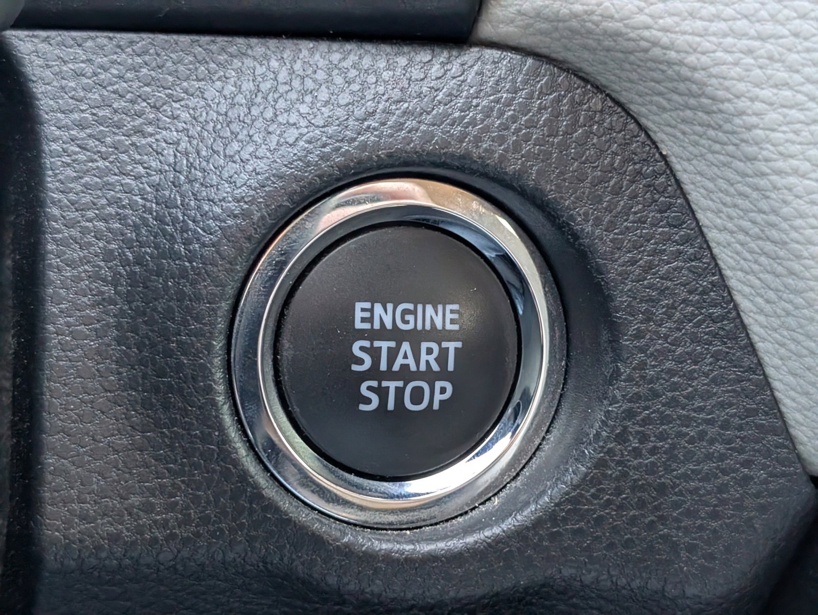 Used 2023 Toyota RAV4 XLE image 18