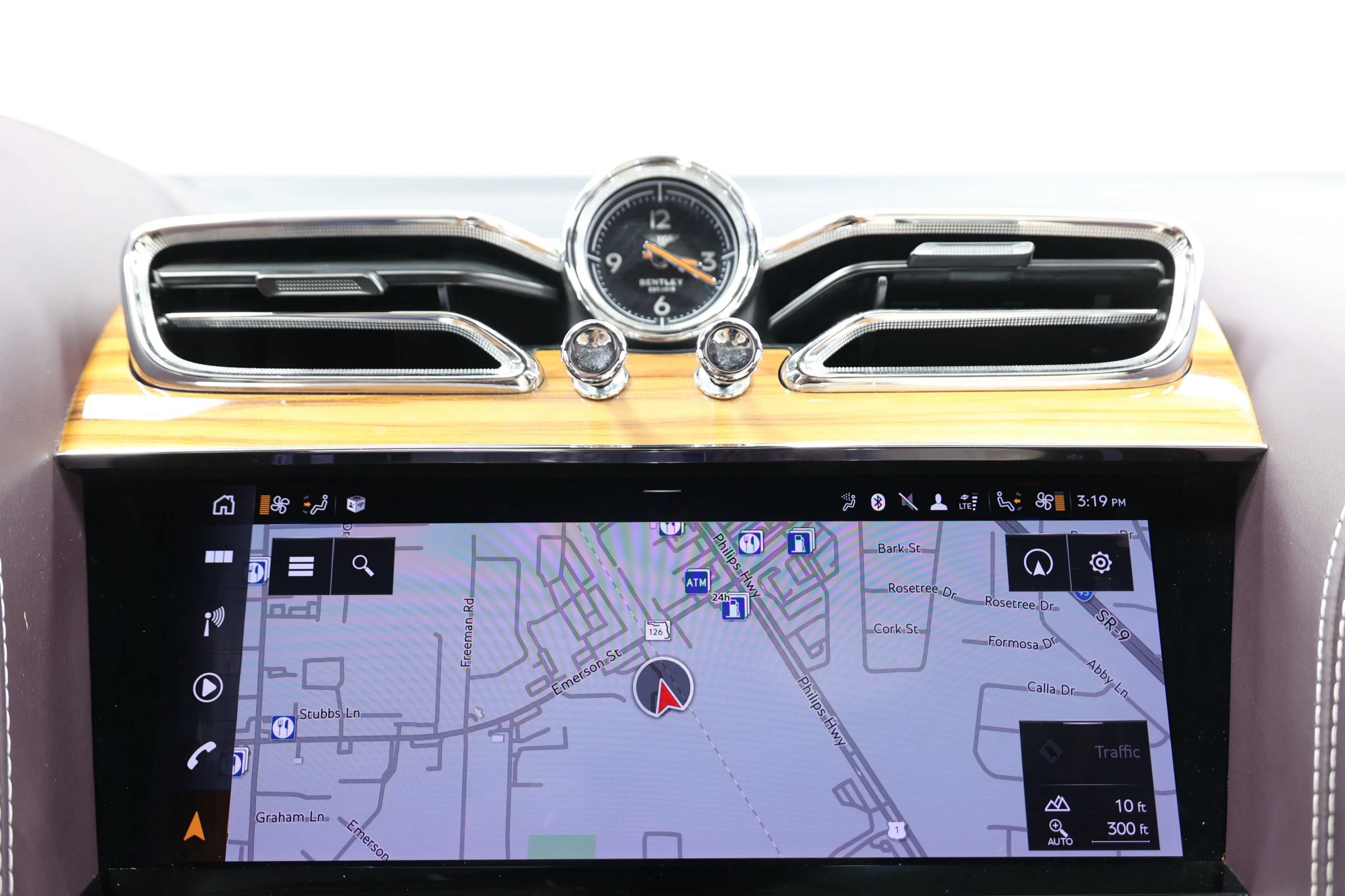 Used 2023 Bentley Bentayga Extended Wheelbase AWD/4WD image 41