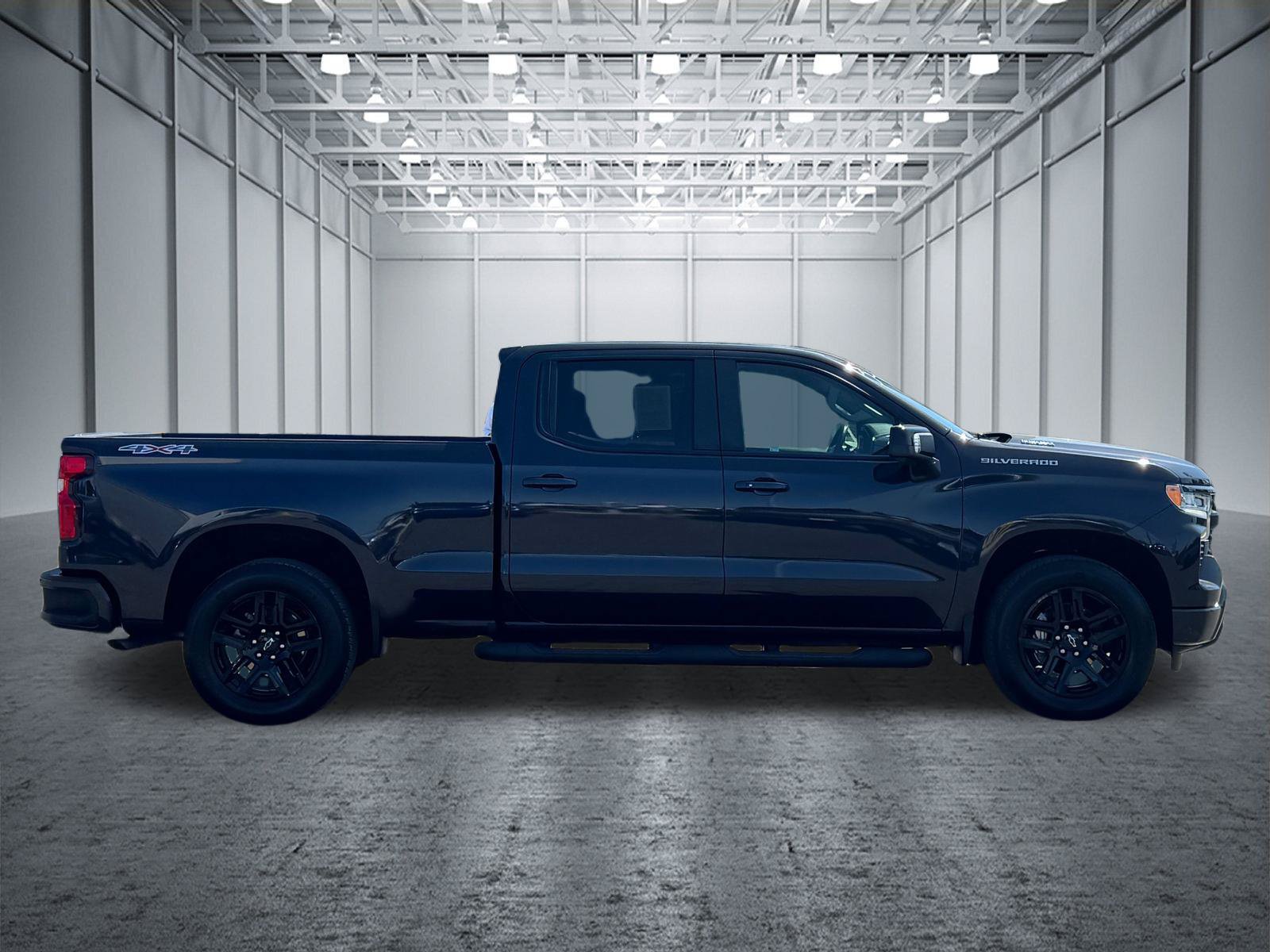 Used 2023 Chevrolet Silverado 1500 RST w/ Convenience Package II AWD/4WD image 5