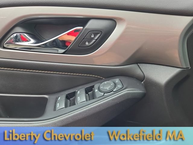 Used 2019 Chevrolet Traverse LT w/ LT Premium Package AWD/4WD image 8