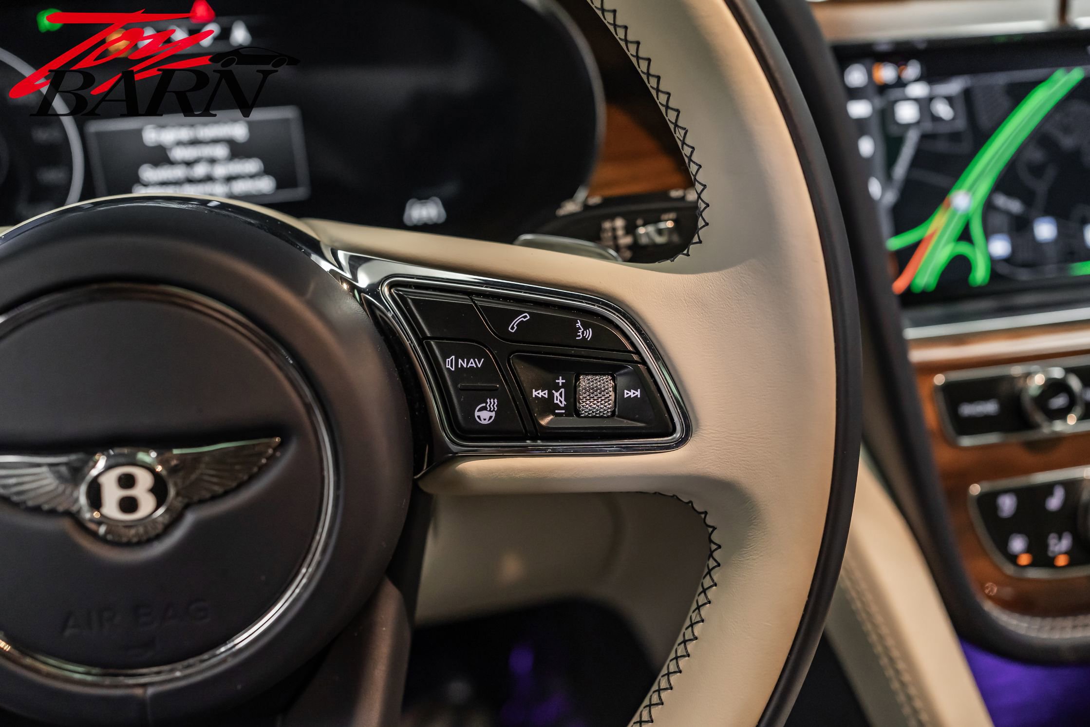 Used 2021 Bentley Bentayga image 35