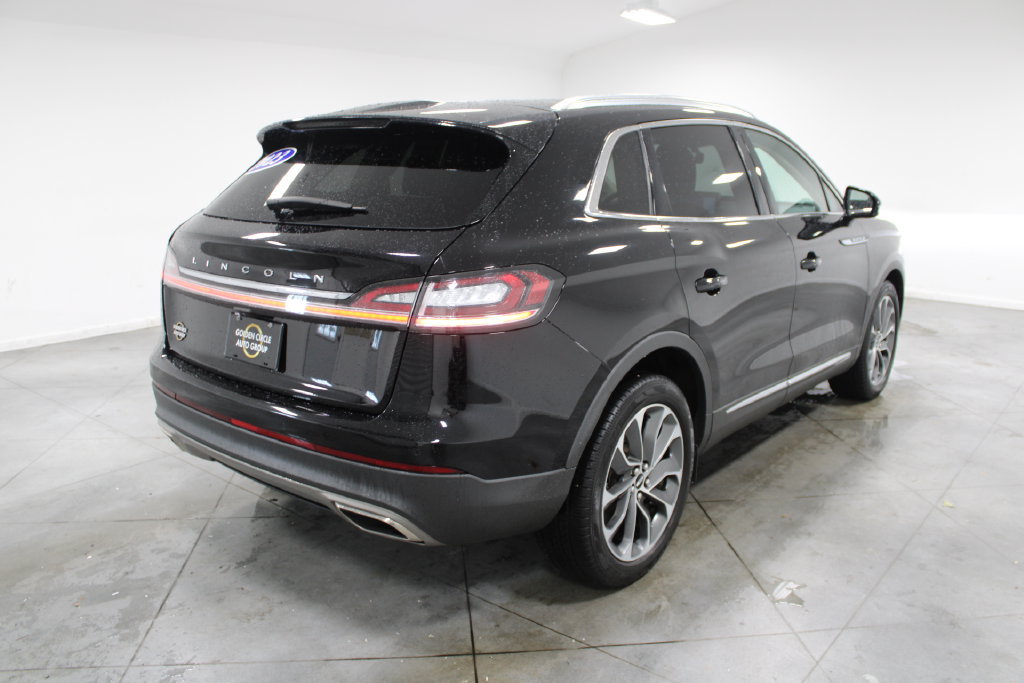 Used 2023 Lincoln Nautilus Reserve AWD/4WD image 9