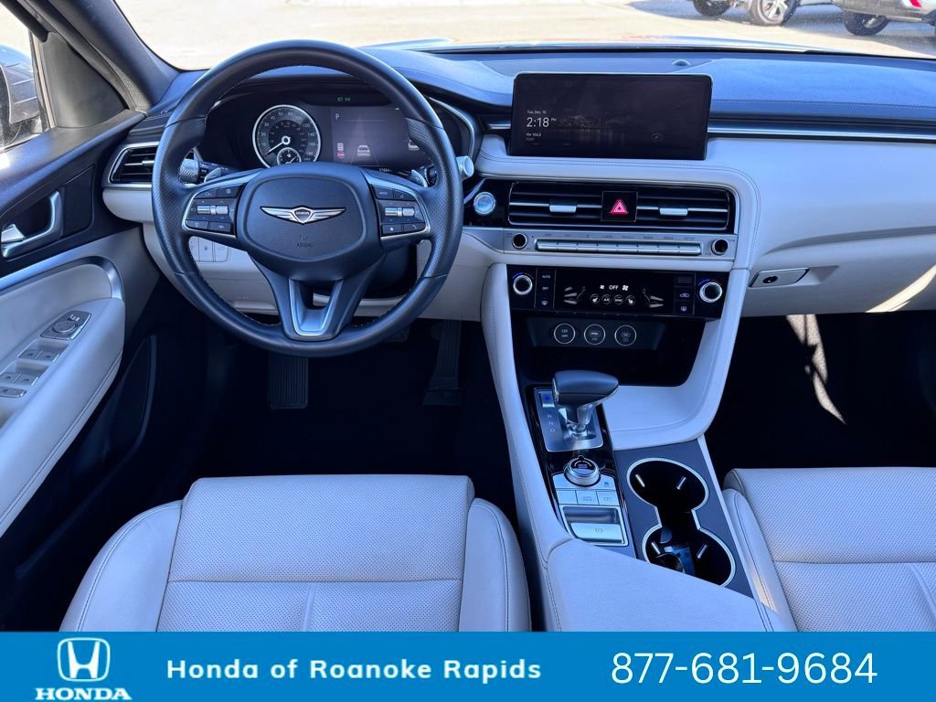Used 2024 Genesis G70 2.5T image 4